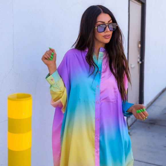 NWT Dressed in LALA Lala Satin TOP ONLY in Rainbow Daydream - Picture 3 of 5